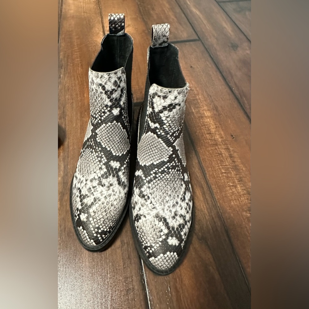 Treasure & bond size 6.5 snake print combat boots LIKE NEW